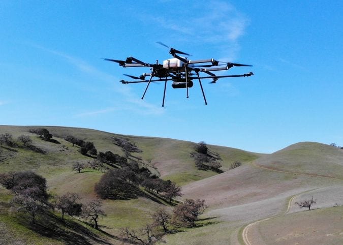 Skyfront Perimeter 8 Drone: ΠΤΗΣΗ ΜΕΓΑΛΩΝ ΑΠΟΣΤΑΣΕΩΝ ΑΚΟΛΟΥΘΩΝΤΑΣ ΤΟ ΑΝΑΓΛΥΦΟ ΤΟΥ ΕΔΑΦΟΥΣ
